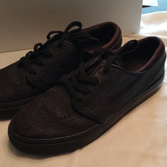 Nike Shoes - Nike Stefan Janoski black leather shoe size 7